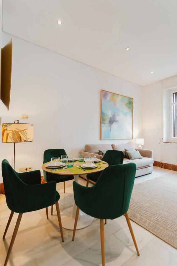 Bright And Cozy-1Bd 1Bth & 2Bd 1Bth- La Giralda Apartamento Sevilha Exterior foto