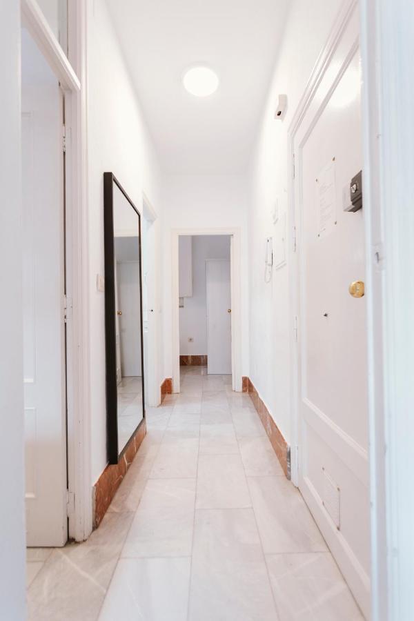 Bright And Cozy-1Bd 1Bth & 2Bd 1Bth- La Giralda Apartamento Sevilha Exterior foto